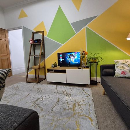 Апартаменти Stylish And Bright Flat In London N8 Turnpike Lane - Piccadilly Line Екстер'єр фото